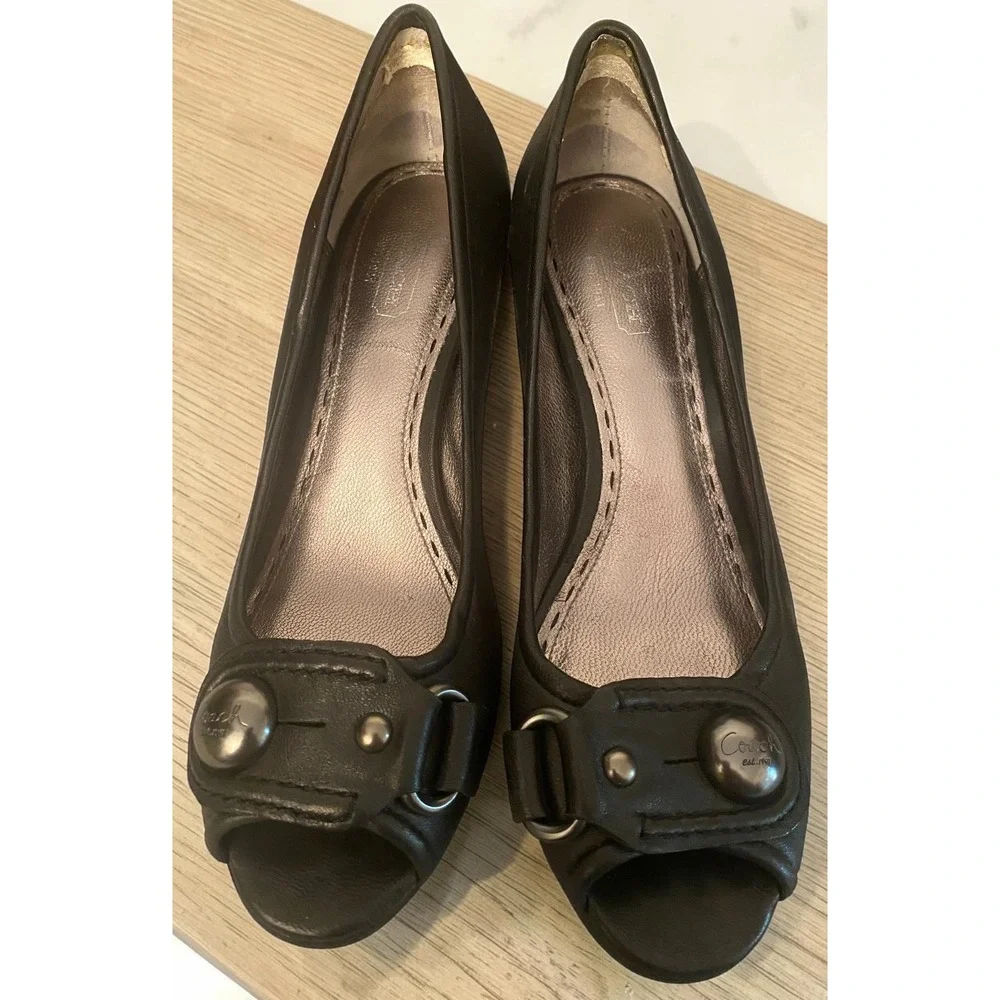 Coach Peep Toe Black Leather Signature Button Detail  Women's Size 6.5 Pumps